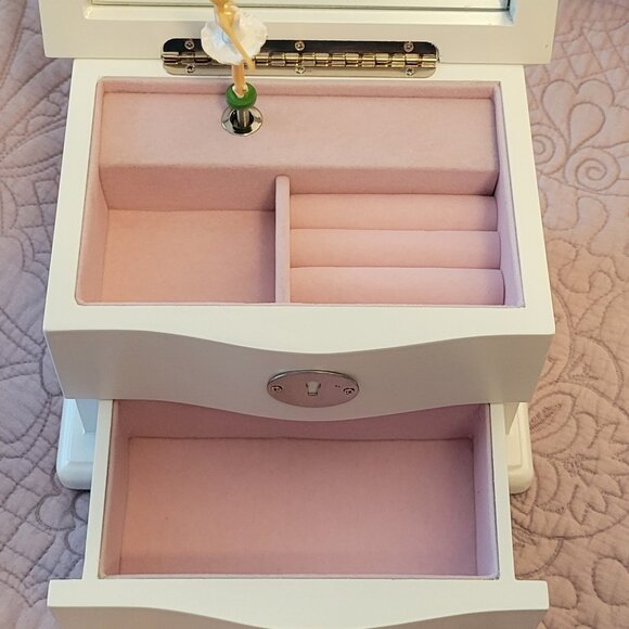 Ballerina Jewelry Box - White - Girls - $30 - Picture 9 of 9